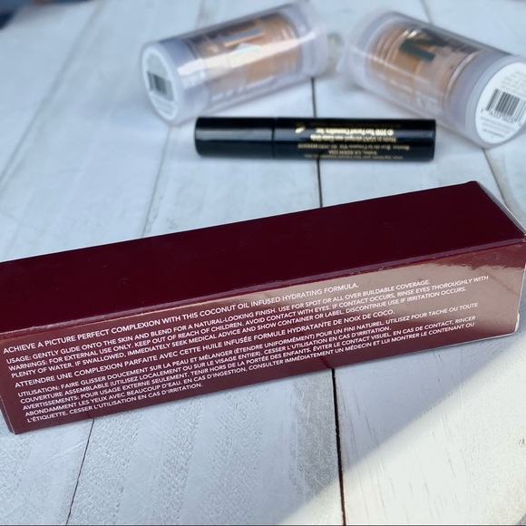 NIB Bundle of Makeup Basics: The Natural Glow - Picture 5 of 5